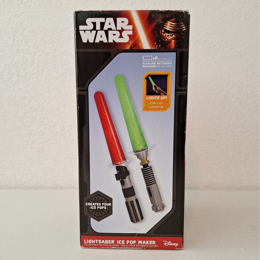 Think Geek Star Wars Lightsaber Ice Pop Maker Molds Lights Up New in Box